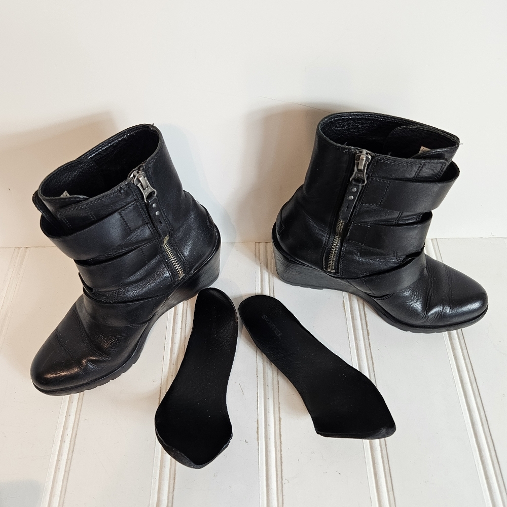 Sorel Wedge Booties Womens Sz 7 Black Leather Triple Buckle Moto Ankle Boots - Picture 12 of 13